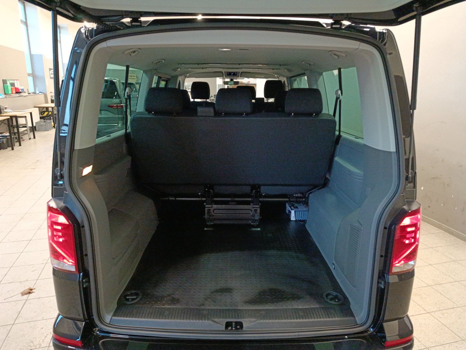 Volkswagen T6 Caravelle - Bild 18