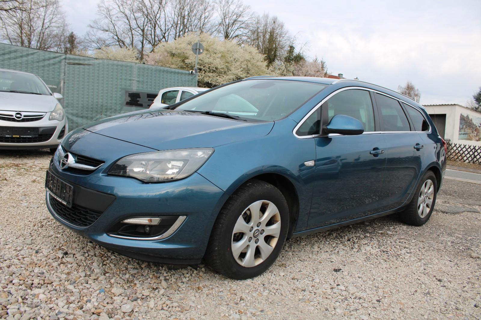 Opel Astra J Sports Tourer Exklusiv