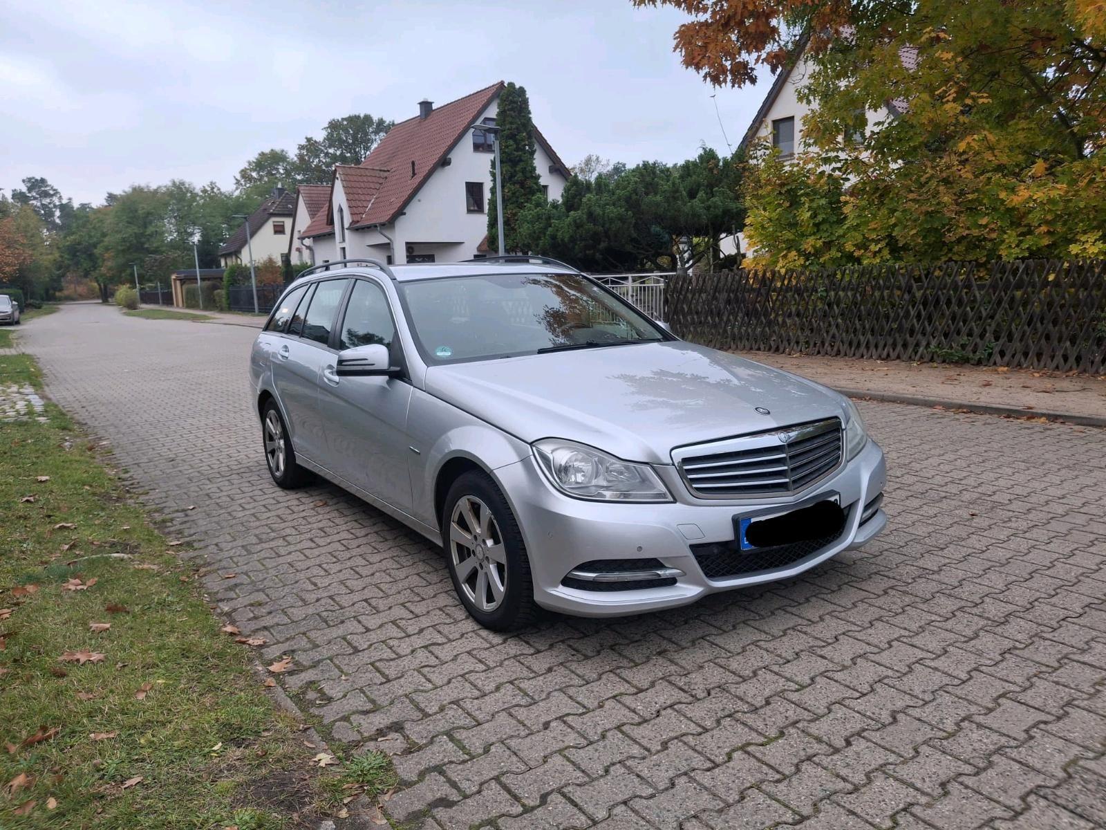 Mercedes-Benz C220, 2011