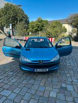 Peugeot 206  Zuverlässiger Stadtflitzer, ... - Peugeot Gebrauchtwagen von 2000
