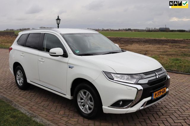 Mitsubishi Outlander 2.4 PHEV Pure AUT kamera 2020 *13499*N