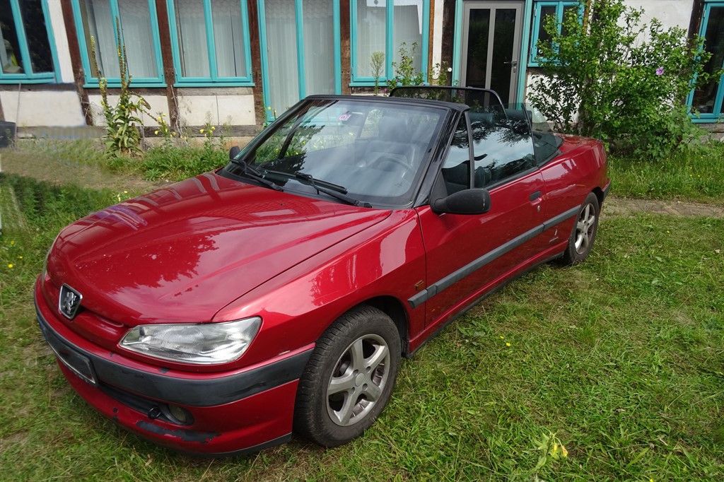 Peugeot 306