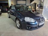 Volkswagen Jetta V Comfortline*AHK*PDC*TEMP*NAVI* - Volkswagen Jetta: Comfortline