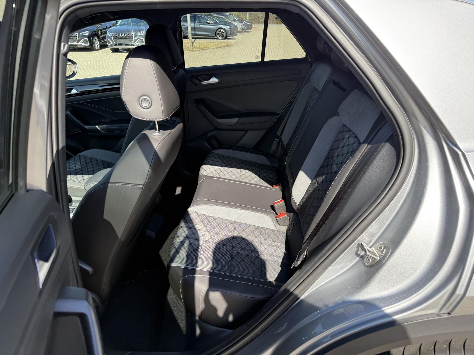 Volkswagen T-Roc R-Line,18-Zoll,IQ-Drive,R.Kam,Kessy,Side., миниатюра 21