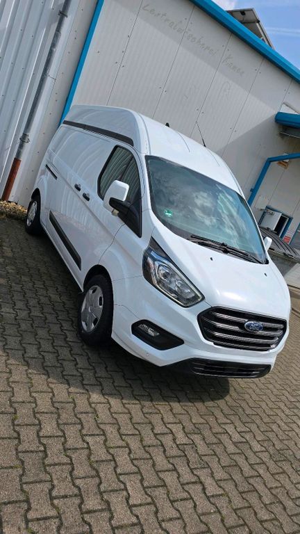 Image of Ford Transit Custom