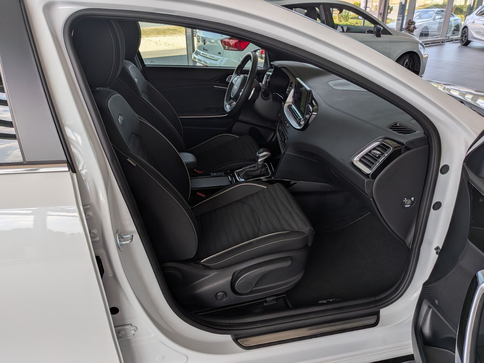 Fahrzeugabbildung Kia cee'd / Ceed GT Line LED JBL ACC KAM 7-JAHRE GAR