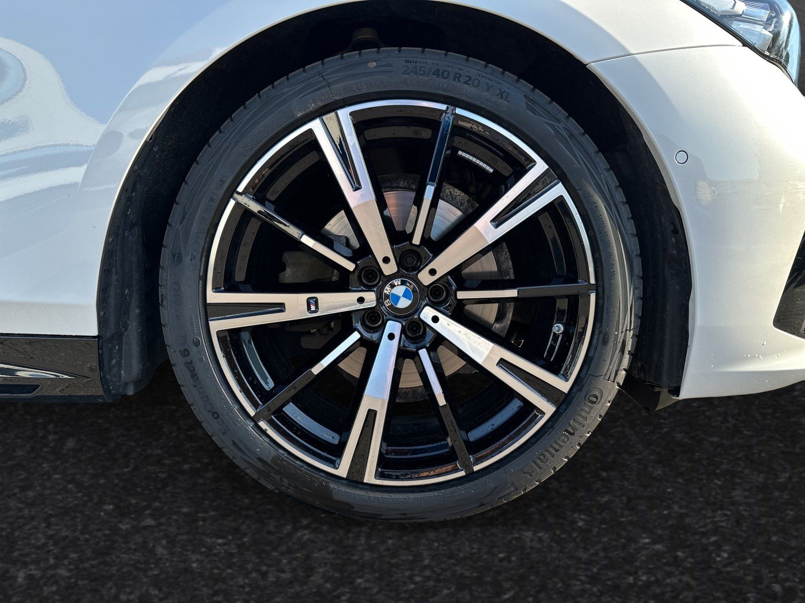 BMW 520d Touring M Sport AHK Pano 20 LMR Head-Up foto 4