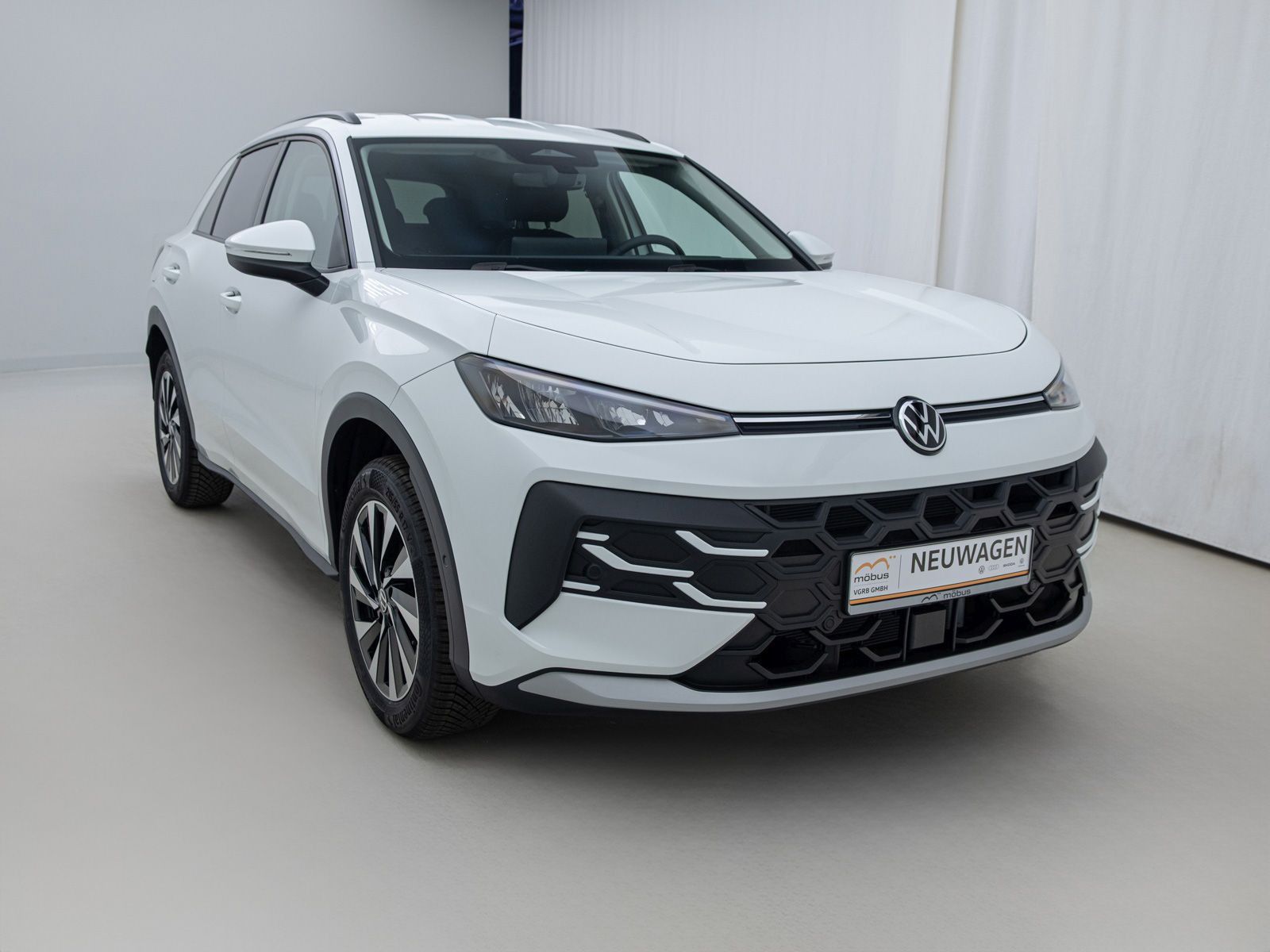 Volkswagen T-Roc 1.5 eTSI Life DSG AAC LED ACC RFK APP SIDE foto 4