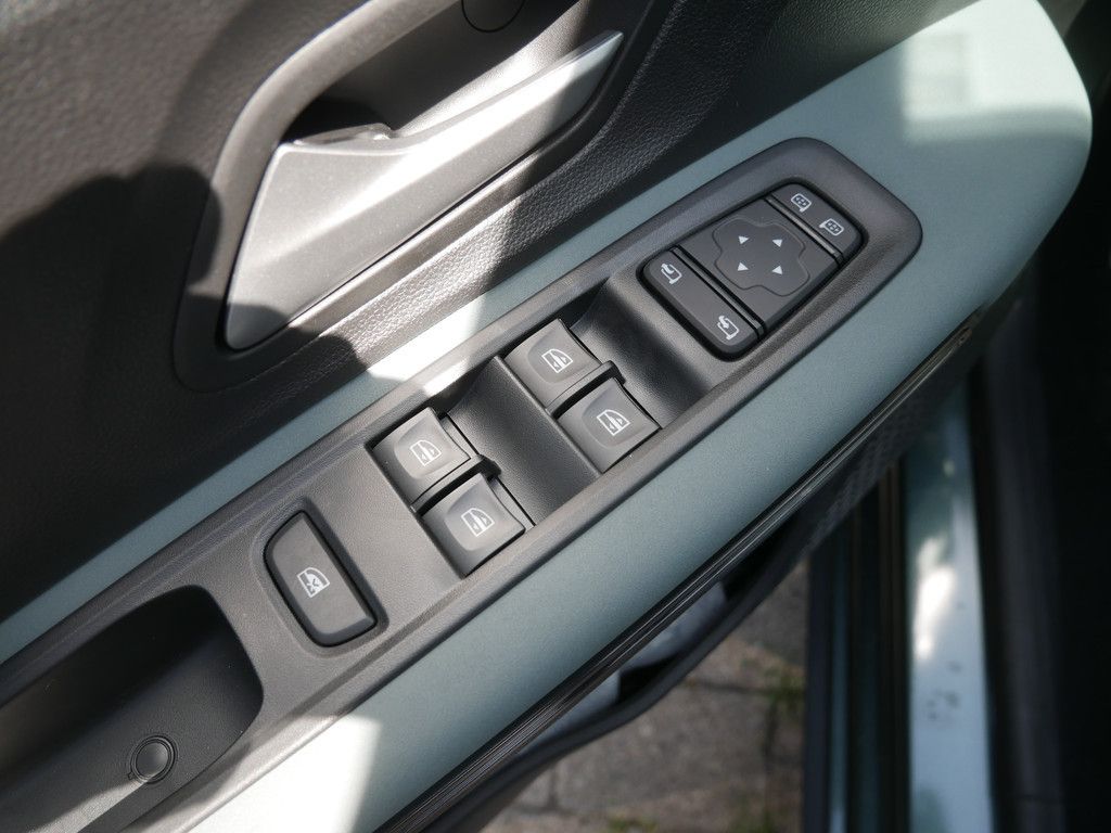 Fahrzeugabbildung Dacia Sandero Stepway Extreme TCe 110 NAVI LED 360°