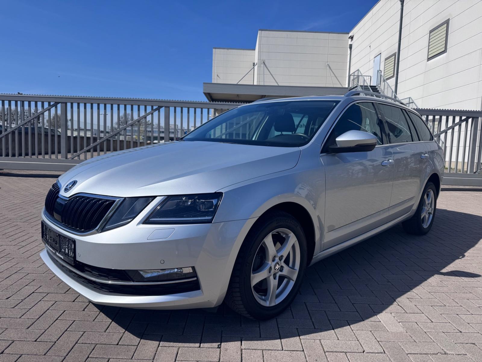 Skoda Octavia 2,0TDI Combi Style LED+Panorama+el. K