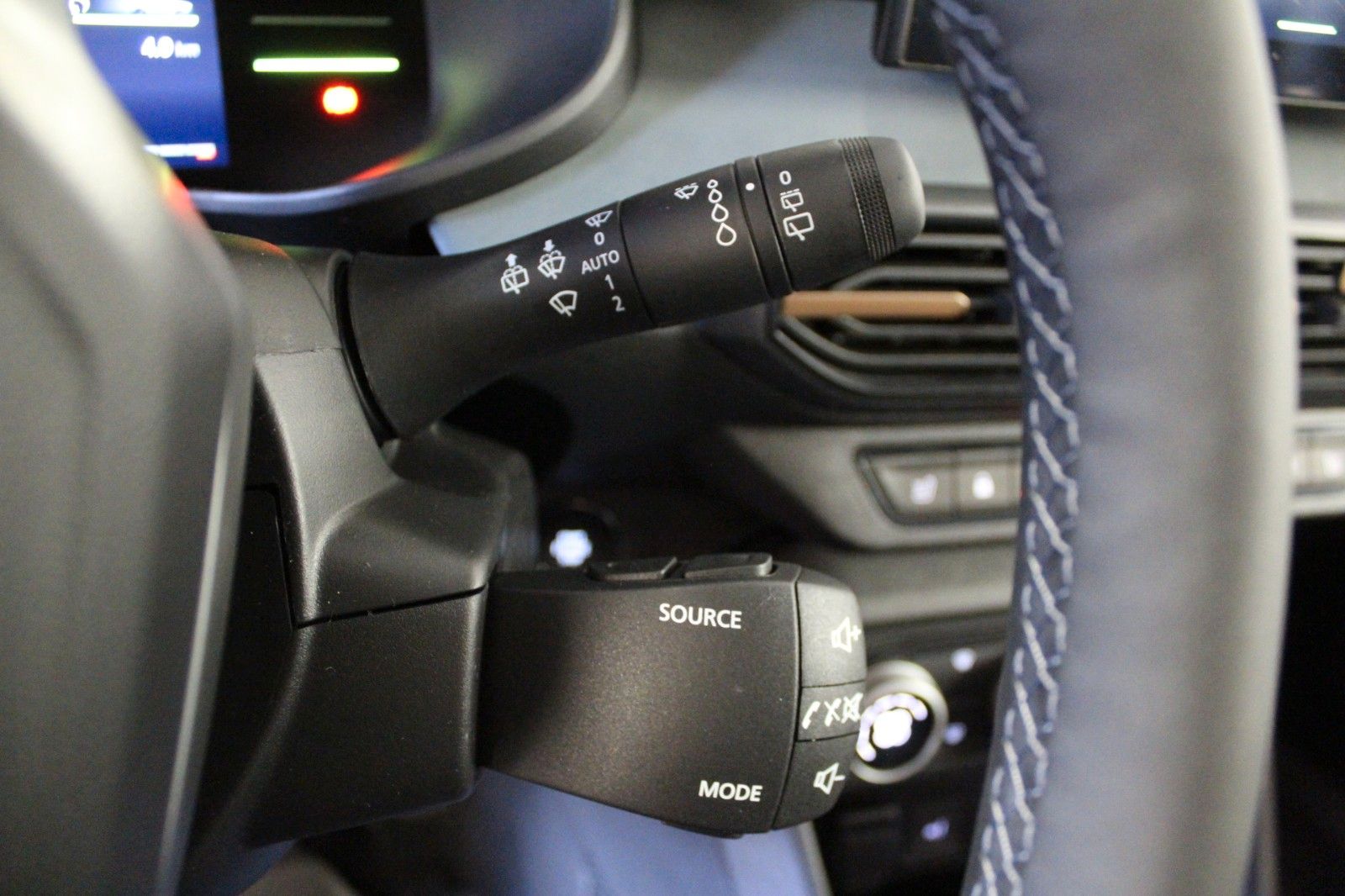 Fahrzeugabbildung Dacia Jogger TCe 110 Extreme 7-Sitzer  MY26 *Winterp.*