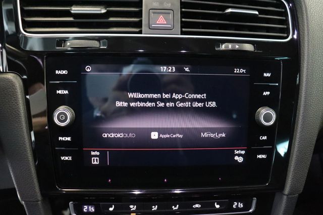 Fahrzeugabbildung Volkswagen Golf VII Lim. GTI BMT/Start-Stopp|LED|ACC|NAVI|