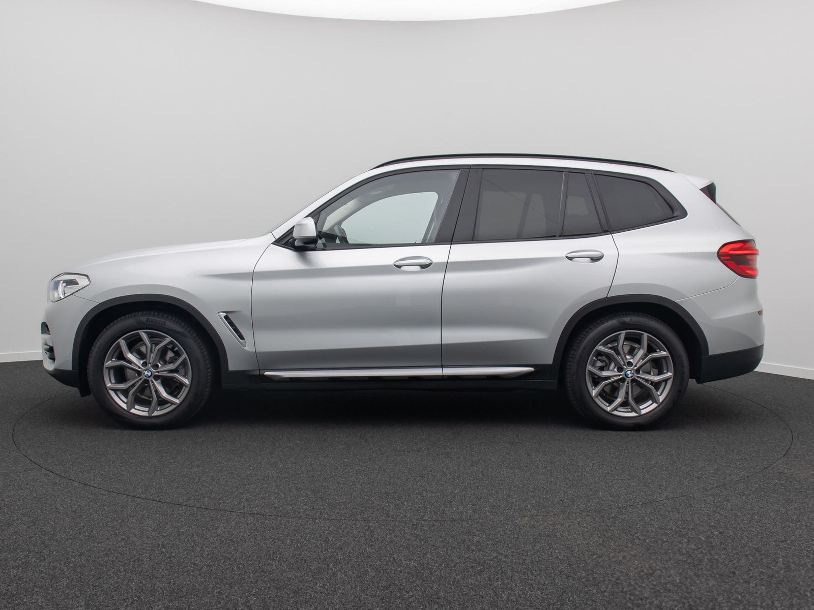 Fahrzeugabbildung BMW X3 xD20d xLine DAB HUD ACC Alarm Sportsitz 19Zol