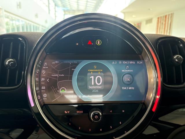MINI Cooper S Countryman ALL4 Navi Digitales Cockpit 