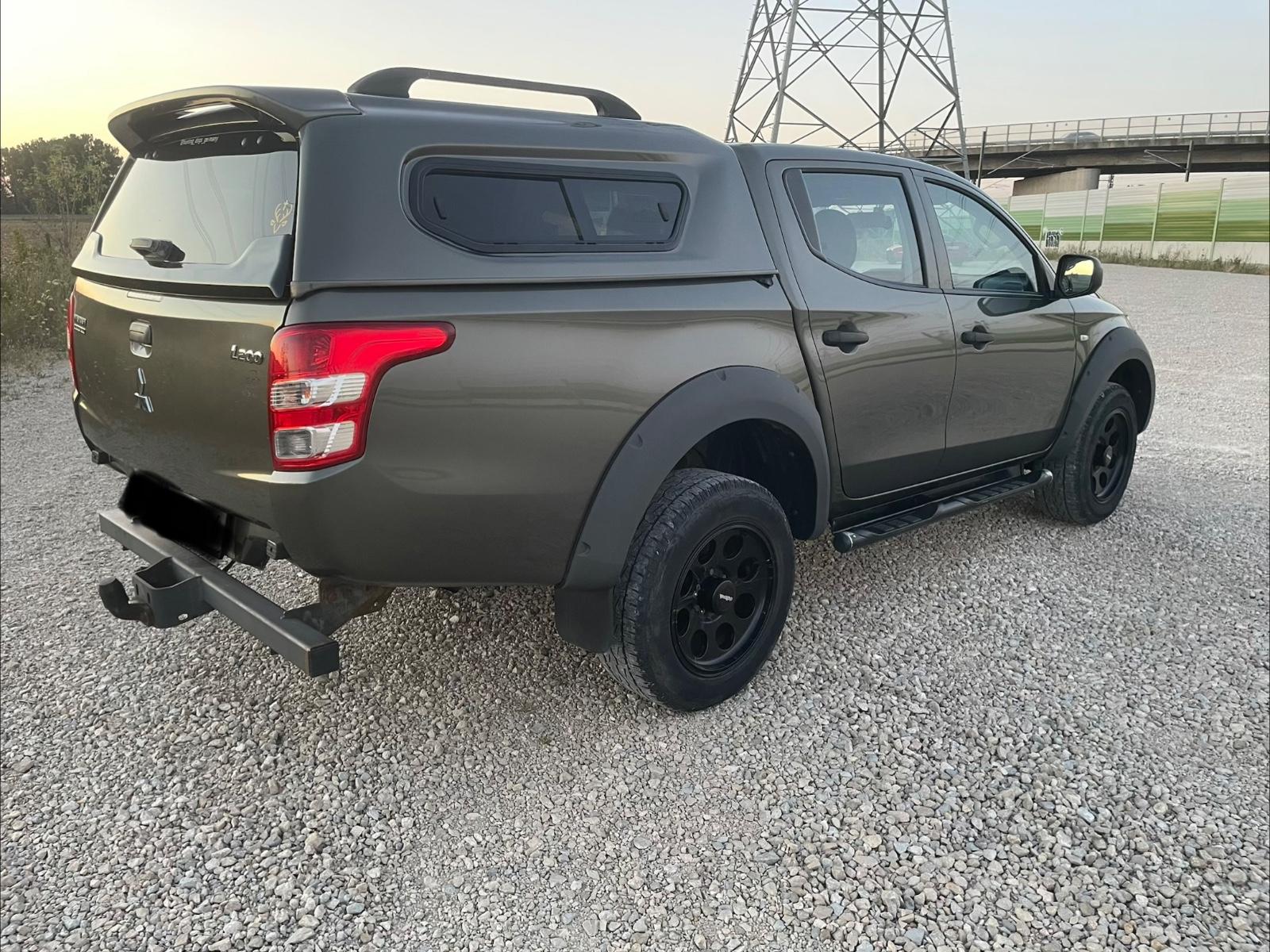 Mitsubishi L200 mit Hardtop