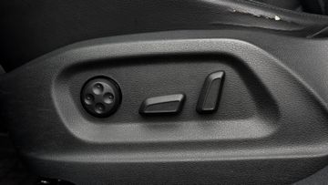 Volkswagen Tiguan - 12