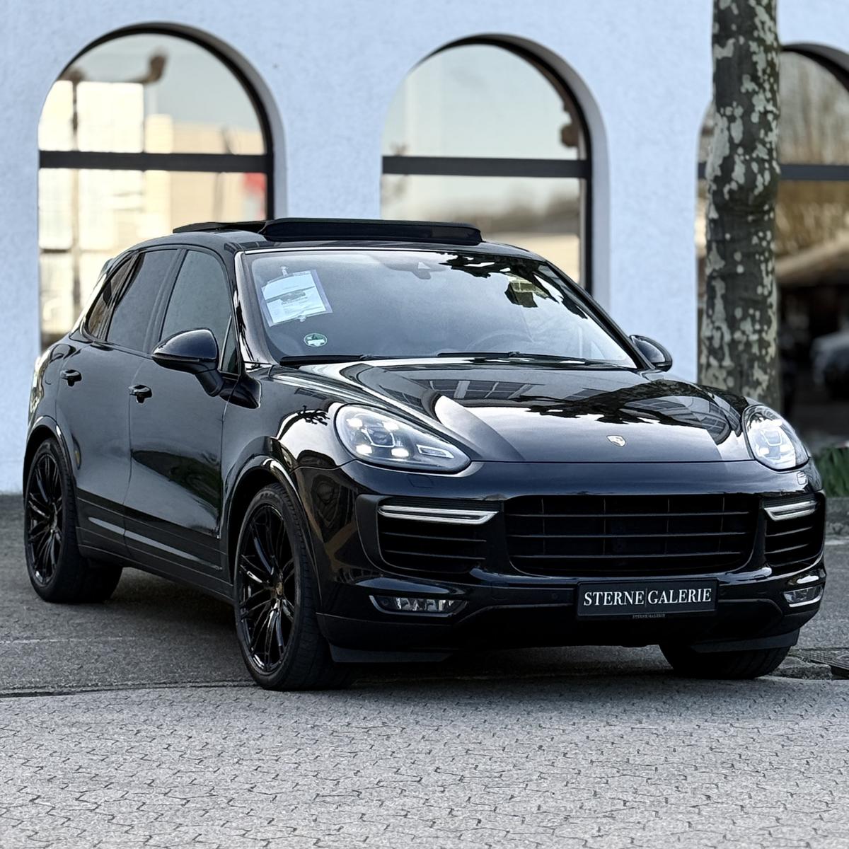 Porsche Cayenne Turbo SPORTCHRONO/MEMORY/SOFTCLOSE/ENTRY