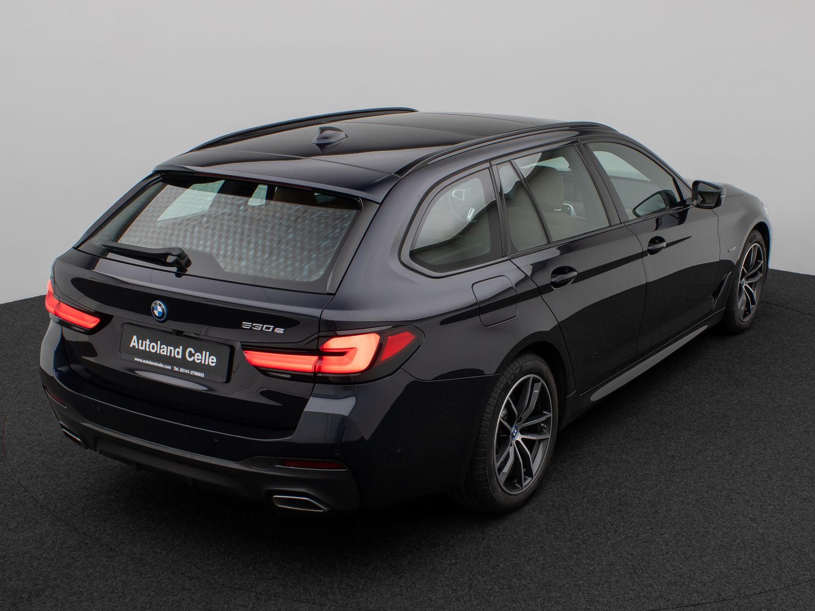 Fahrzeugabbildung BMW 530e M Sport Panorama Laser Kamera HUD DAB H/K
