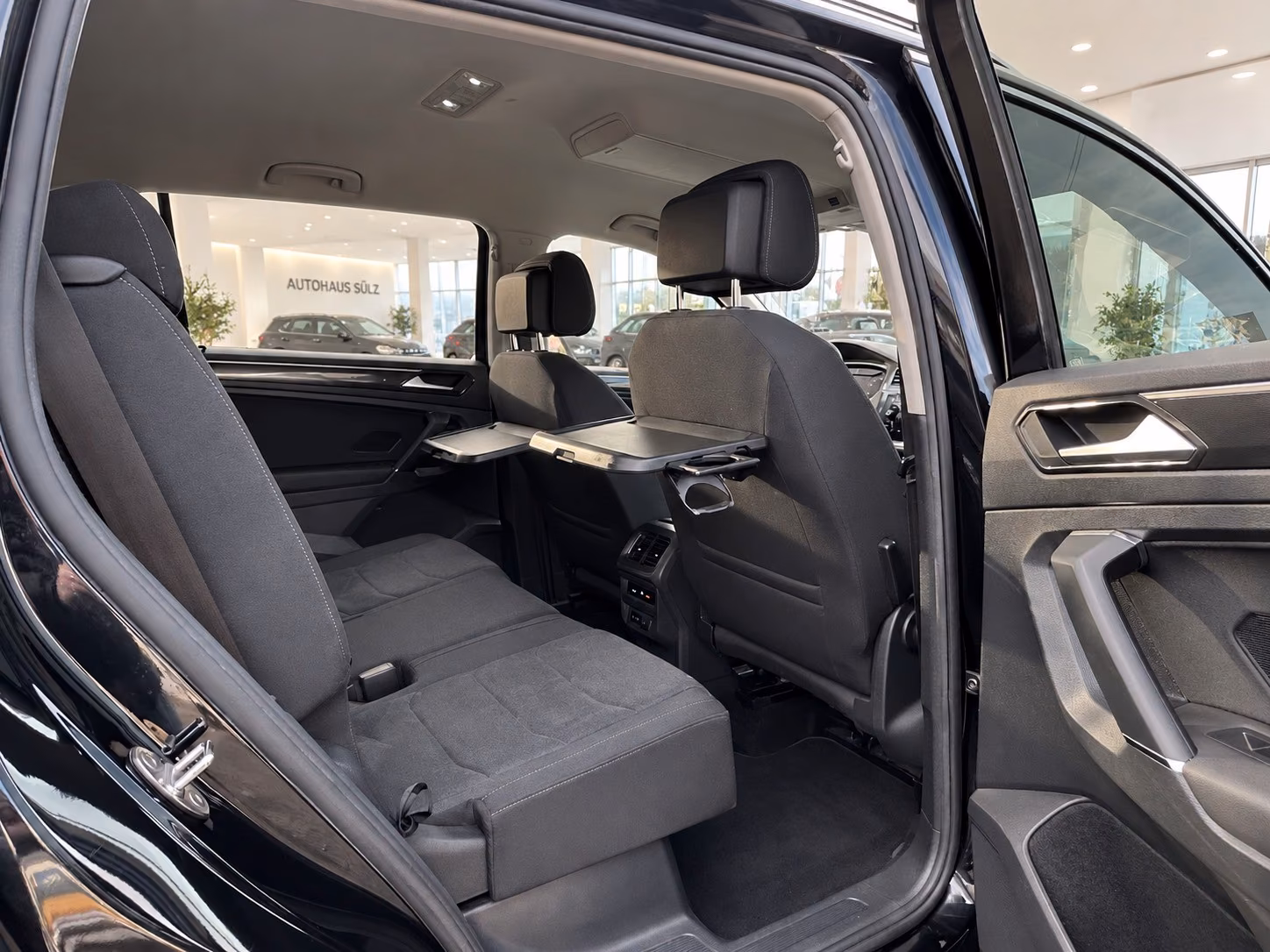 Volkswagen Tiguan Allspace 2.0 TDI R-Line/Auto./LED/Kamera