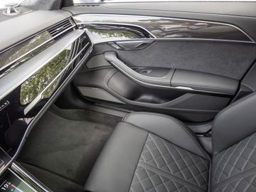 2025 AUDI S8 缩略图 19