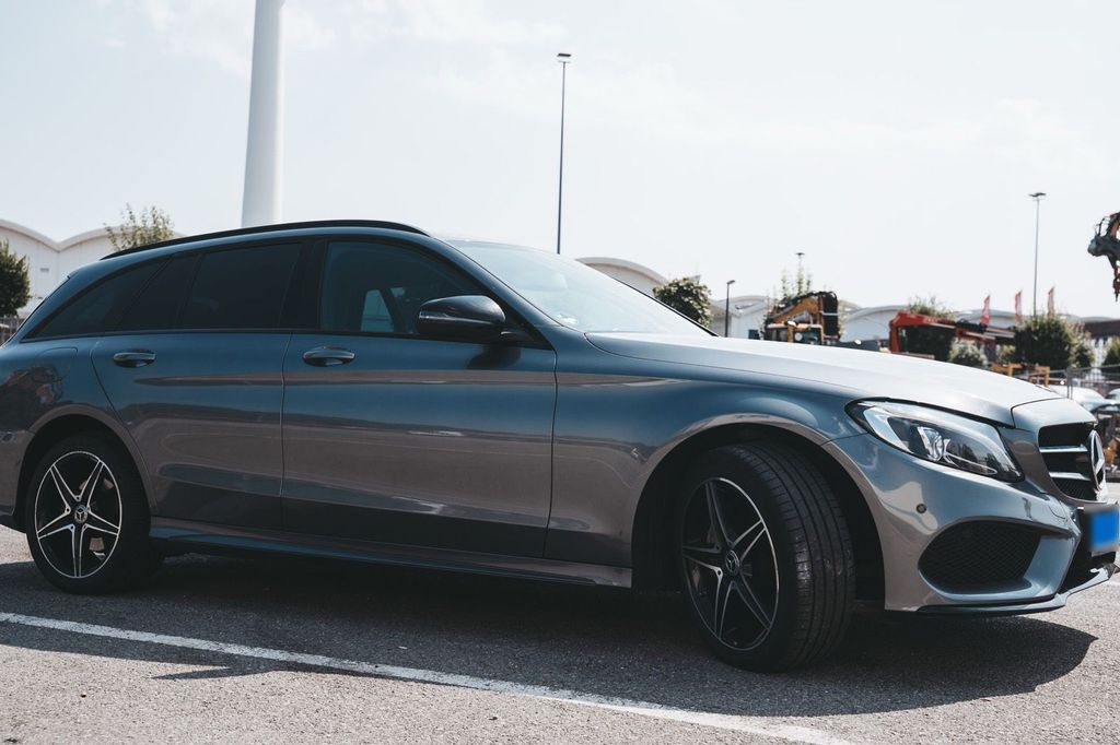 Image of Mercedes-Benz C 220