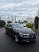BMW 750 L i xDrive - BMW 750: 750i Xdrive