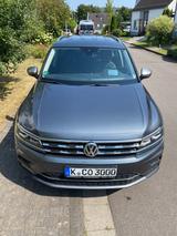 Volkswagen Tiguan Allspace 2.0 TDI SCR 140kW DSG 4MO Leder - VW Tiguan Allspace Gebrauchtwagen in Köln