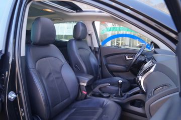 Hyundai ix35 Style 2.0 Style PANORAMADACH-NAVI-KAMERA-WR
