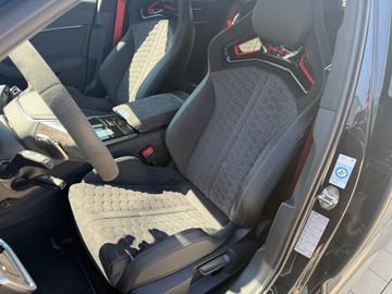 2025 AUDI RS6 — миниатюра 12