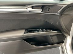 FORD Mondeo Titanium 211PS|SHZ|Assistenzsysteme|2.0L