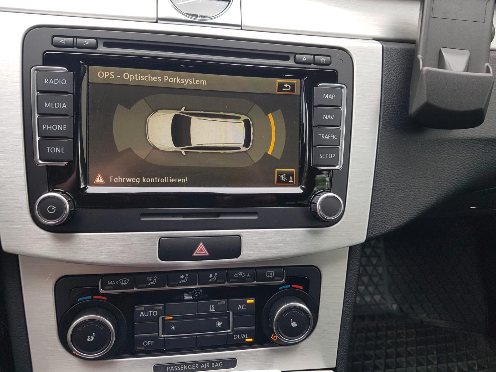 Volkswagen Passat 2011 — photo 5