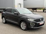 Volkswagen T-Roc Sport 4Motion DSG* Digital Tacho* TÜV neu* - Volkswagen T-Roc in Wiesbaden