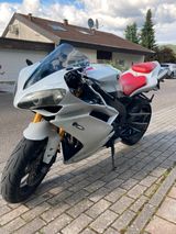 Yamaha R1 RN19 - Offers matching your search criteria