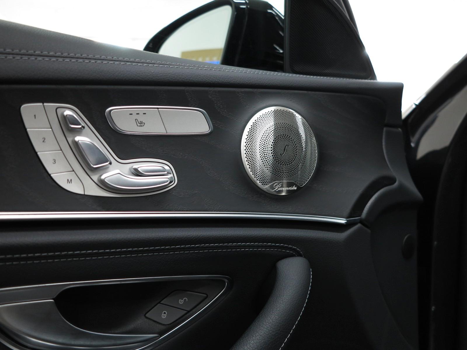 Mercedes-Benz E 220 d T-Modell AMG/HUD/BURMESTER/AIRM/U-FREI!