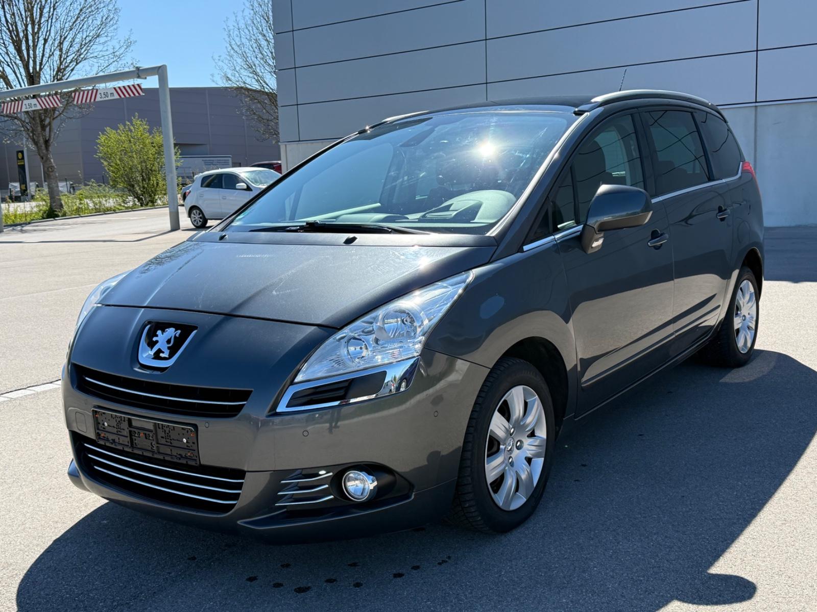Peugeot 5008 2.0 HDI "Platinum" PANO HUD NAVI SHZ AHK E5