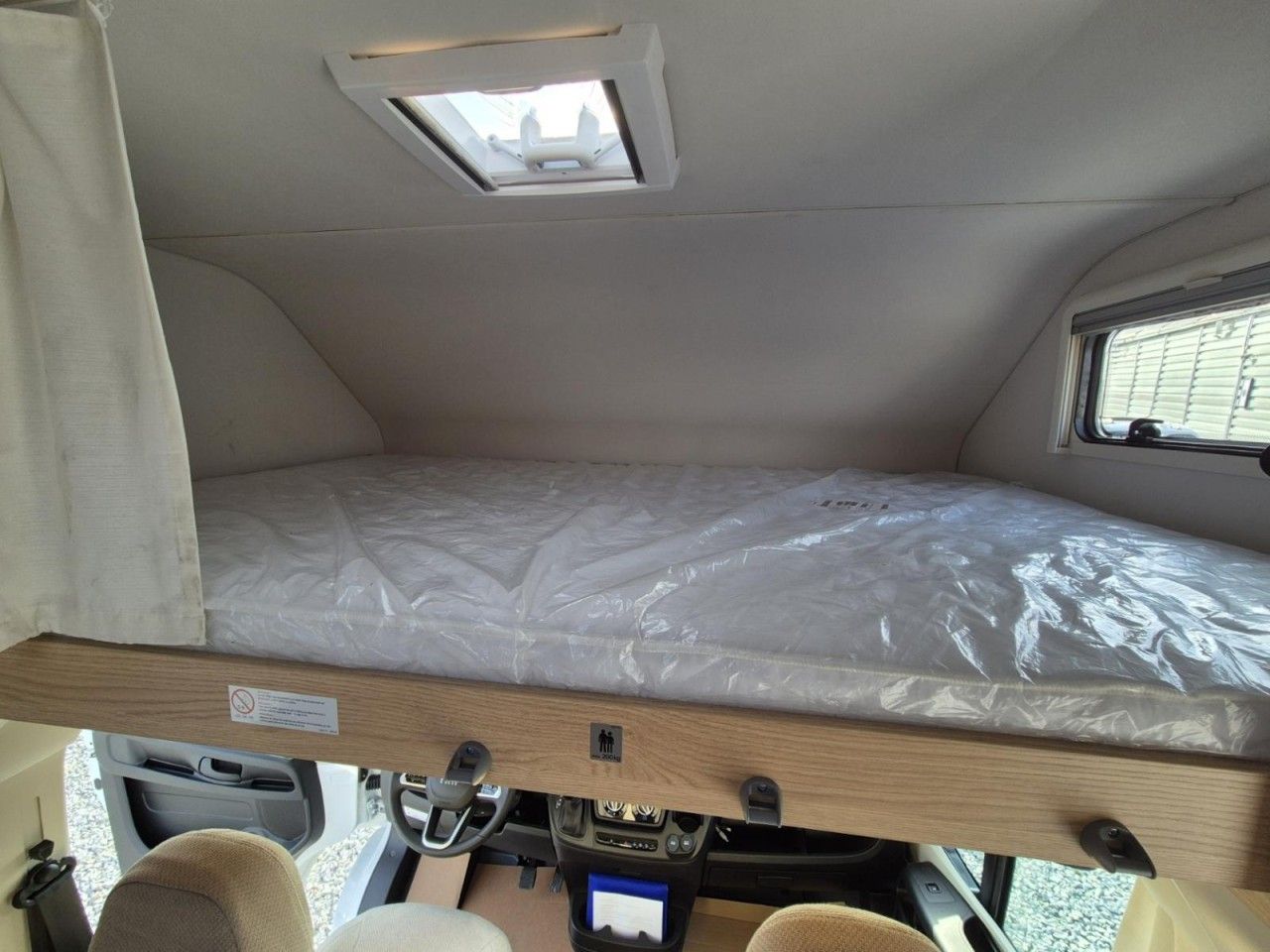 Fahrzeugabbildung LMC Tourer A 690 G 6 Sitzplätze NAVI Markise Klima