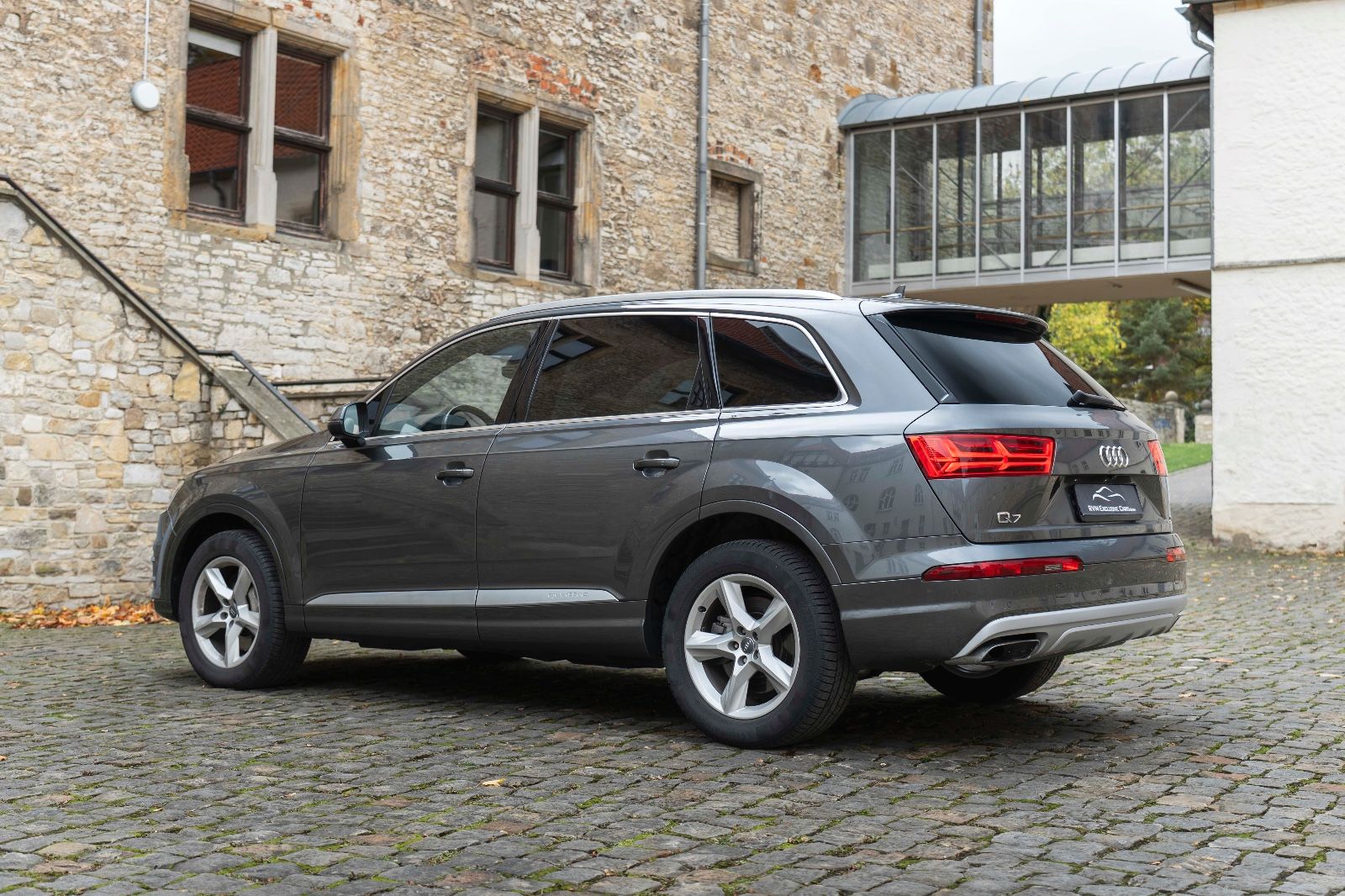 Fahrzeugabbildung Audi Q7 3.0 TFSI Quattro LED PANO NAV 7 SITZER BOSE