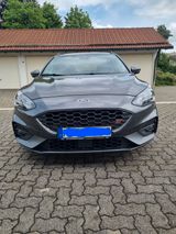 Ford Focus 2,3 EcoBoost ST Styling-Paket Turnier ... - Ford Focus: ST Styling Paket