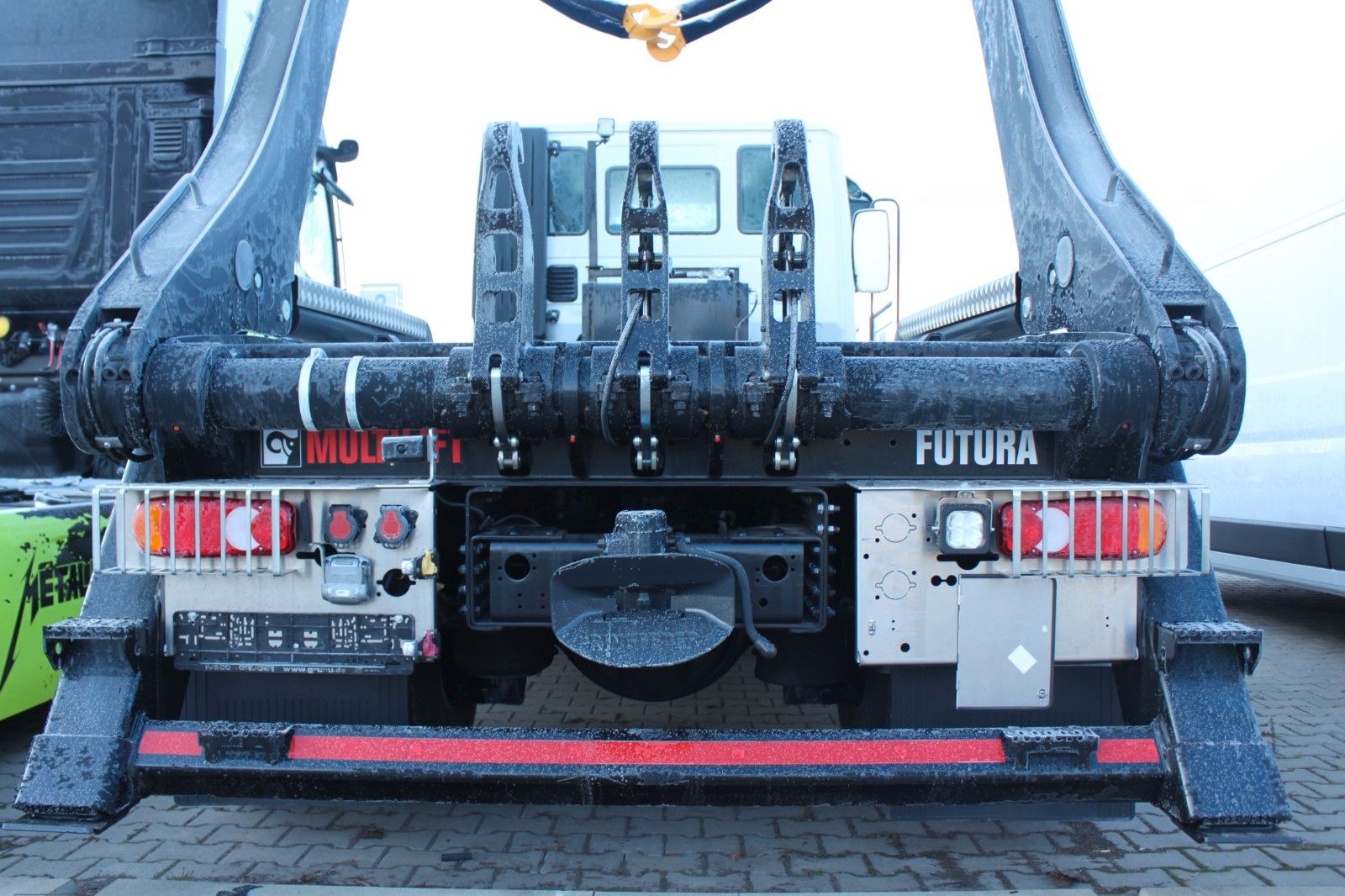 Fahrzeugabbildung Iveco X-Way AD200X40/P ON