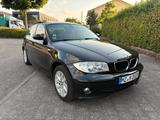 BMW 120d-PDC-TEMPOMAT-SHZ*Lichts-8fach-sehr gepflegt - BMW 120 in Freiburg