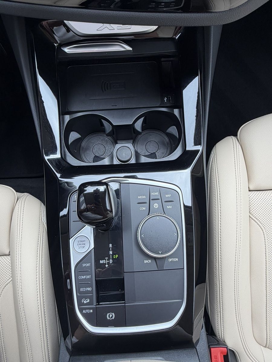 BMW X3 xDrive20d AHK eSportsitze Laser HeadUp LiveCo foto 15