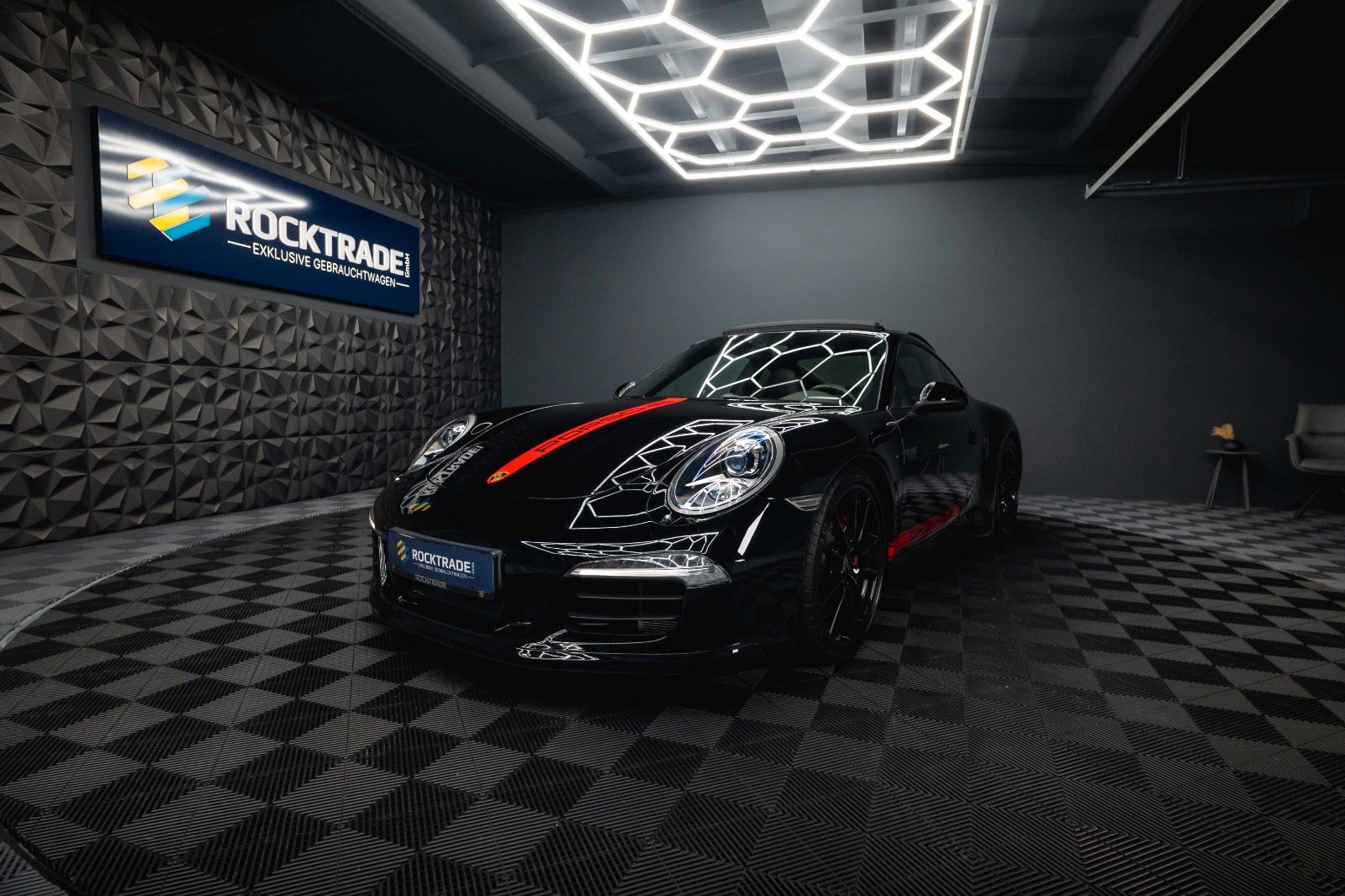Fahrzeugabbildung Porsche 991 911 Carrera S GTS Black Design Chrono *Pano*