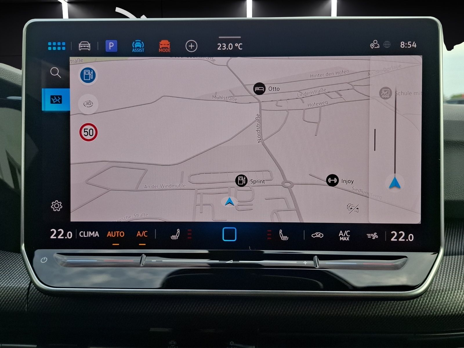 Fahrzeugabbildung Volkswagen Golf VIII Variant TSI R-Line LED Navi AID HUD AC