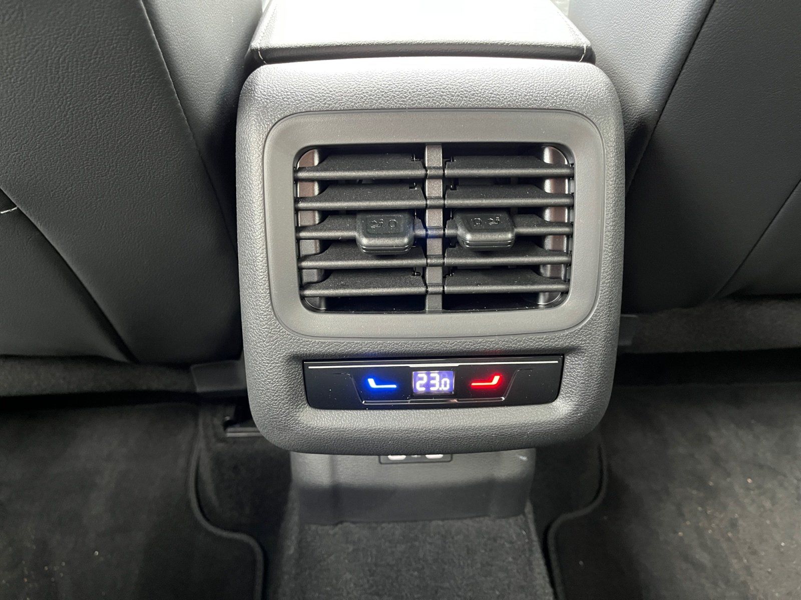 Volkswagen T-Roc - Bild 24
