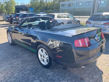 Ford Mustang - 2
