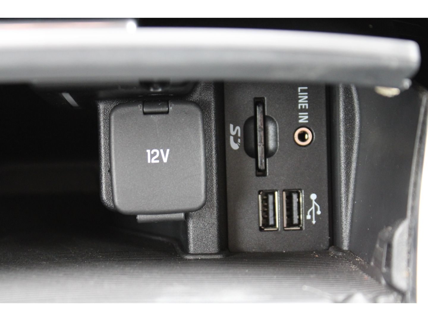 FORD S-Max Titanium 2.0 TDCi LED TWA GRA Winter-P. DA - Image 28