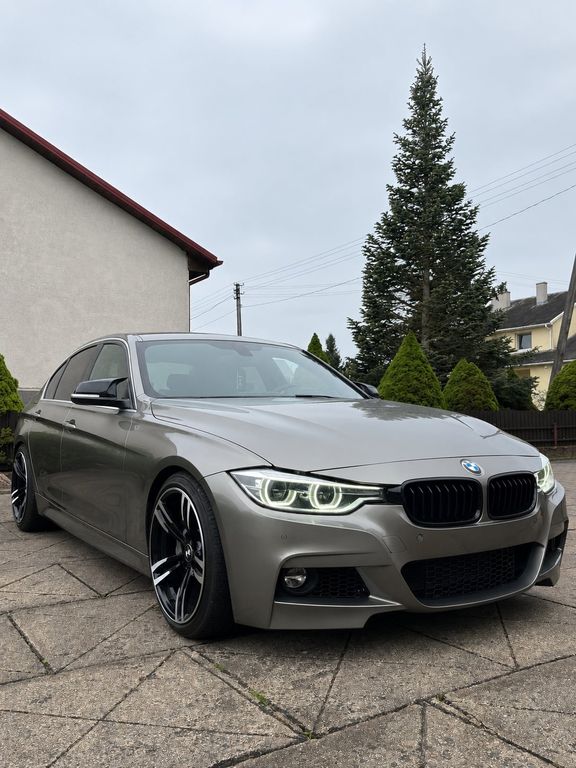 Image of BMW 340