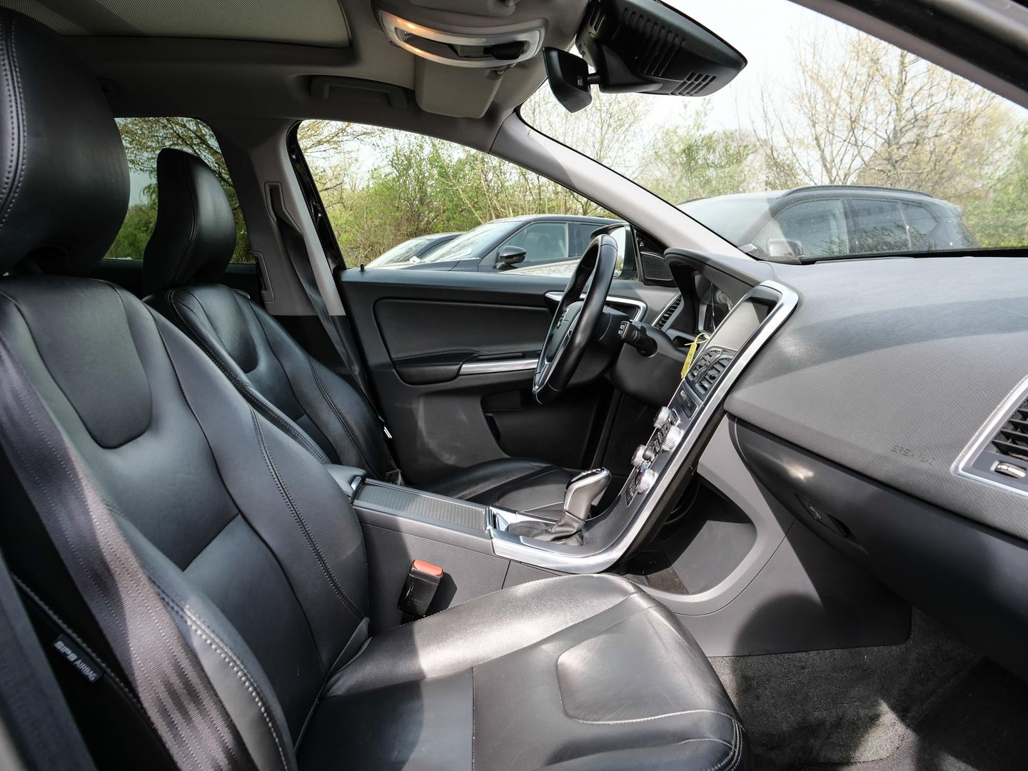 Volvo XC60 Summum 2WD El. Panodach Navi Leder Digitale
