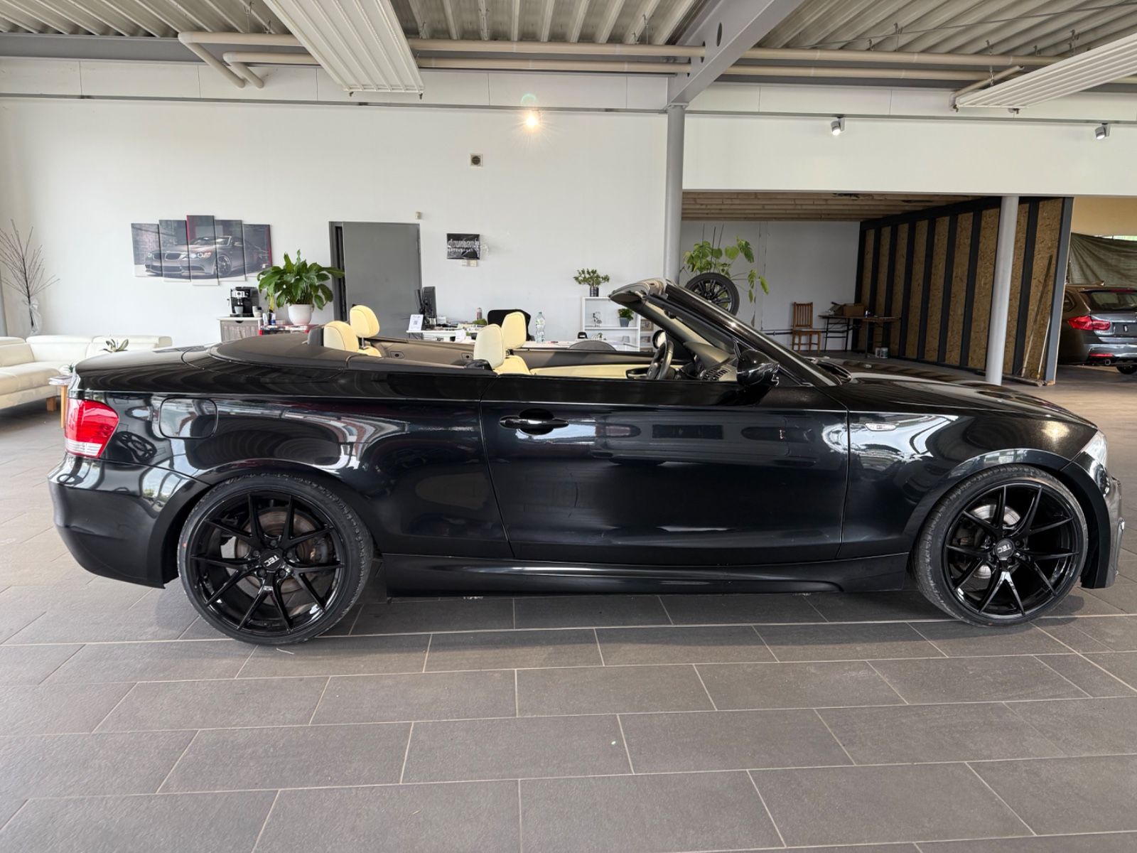 Fahrzeugabbildung BMW 120d Cabrio M Sport *Xenon*NaviProf * PDC*KomfZ*