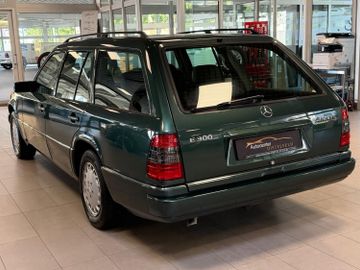 Mercedes E 300 - 5